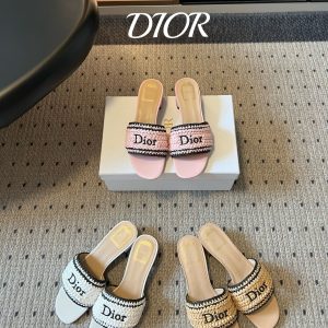Dio*26ss summer new collection of straw-woven low-heeled slip-on sandals.