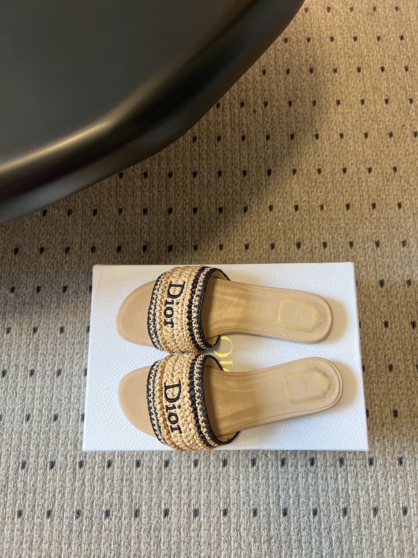 wsxc1783703553667_5 Dio*26ss summer new collection of straw flat sandals with a single strap. - 图片 24