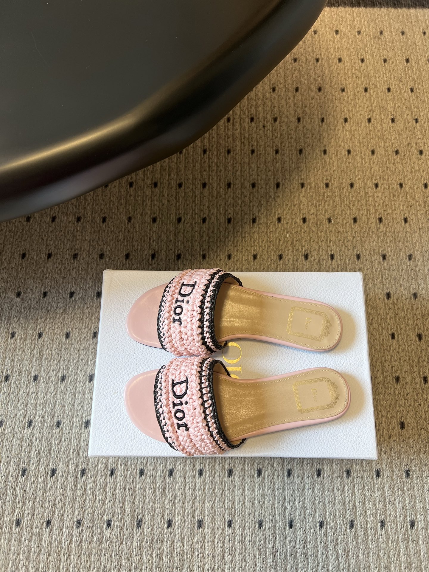 wsxc1783703554914_5 Dio*26ss summer new collection of straw flat sandals with a single strap. - 图片 15