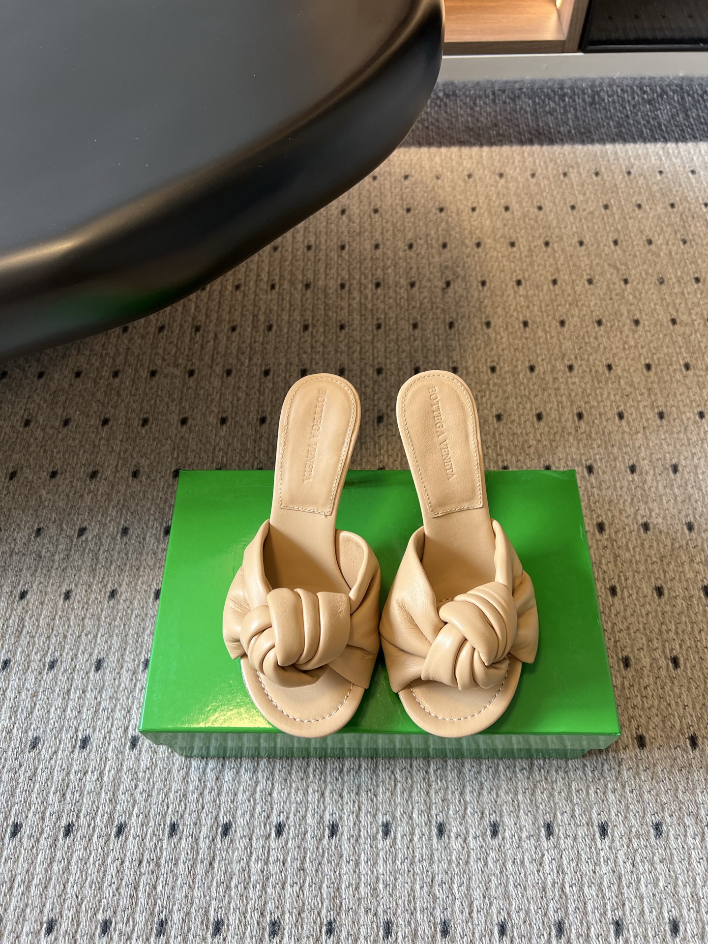 wsxc1783704003231_0 Bottega Venet*BV Summer New Collection: Knot-Tied One-Shoe High Heeled Sandals - 图片 20
