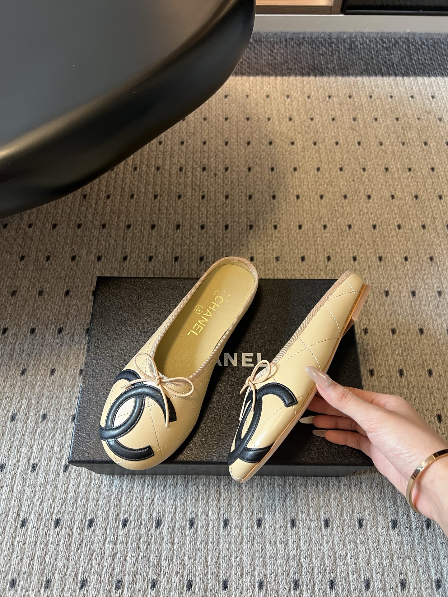 wsxc1783704497239_3 Chane*26ss Summer New Collection Double C-shaped Headband Slip-on Sandals - 图片 17