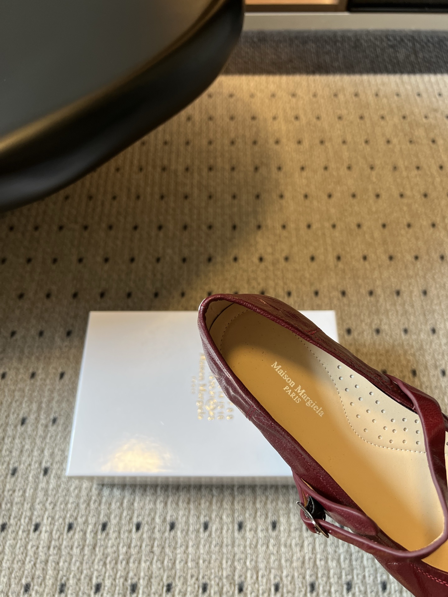 wsxc1783705115126_7 Maison Margiel*26ss Summer New Collection – Split Toe Mary Jane Shoes. - 图片 4