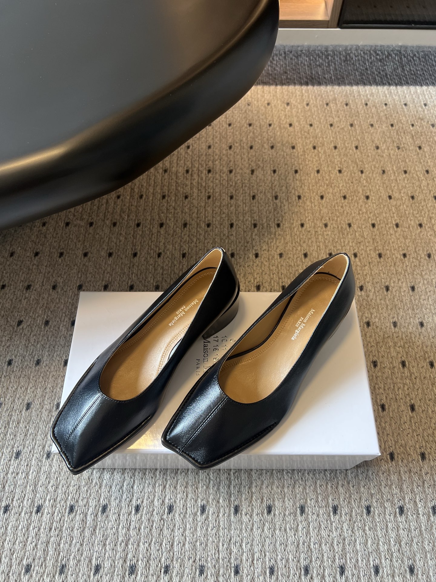 wsxc1783705311394_1 Maison Margiel*26ss summer new collection: square-toed, shallow-cut, low-heeled flats. - 图片 27
