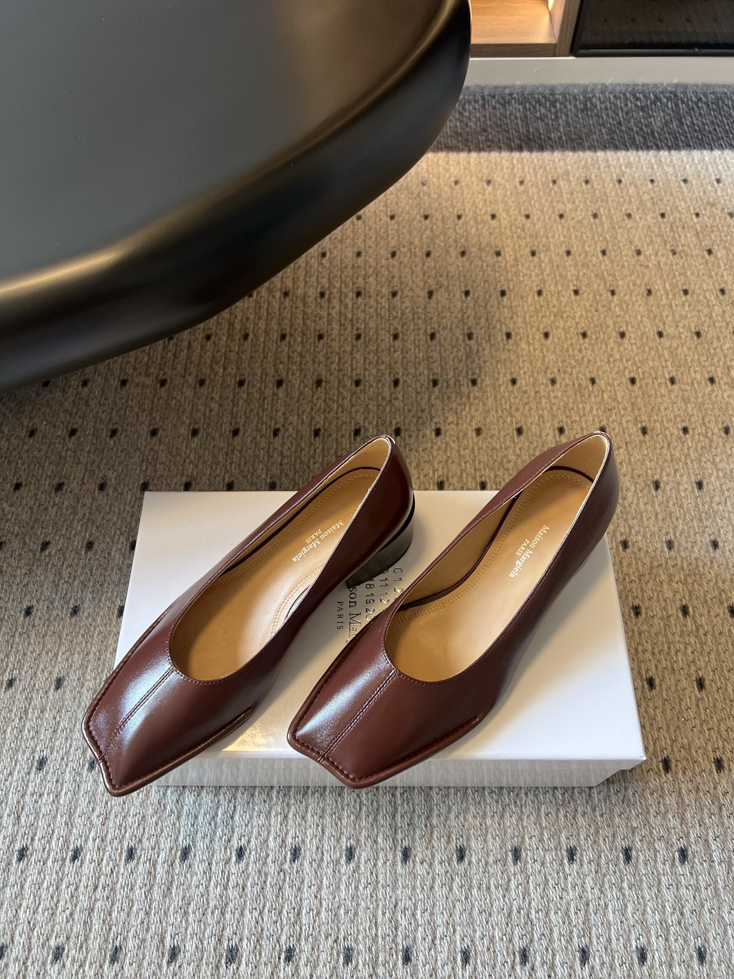 wsxc1783705313661_1 Maison Margiel*26ss summer new collection: square-toed, shallow-cut, low-heeled flats. - 图片 9