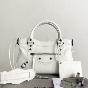 Ba1enciaga Le City First Underarm Motorcycle Bag Oil Wax White.