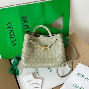 bv andiamo Eight-Bolt Closure Briefcase Small Size, Cave Stone Green.