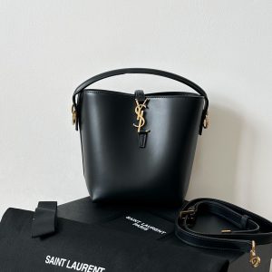 ys1 le37 Handbag with water bucket, small size, black color.
