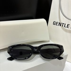 GM-Rococo sunglasses.