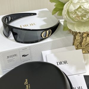 DIO* headband sunglasses.