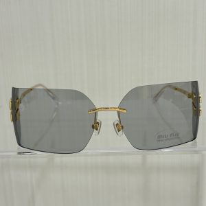 MIUMI*runway sunglasses.